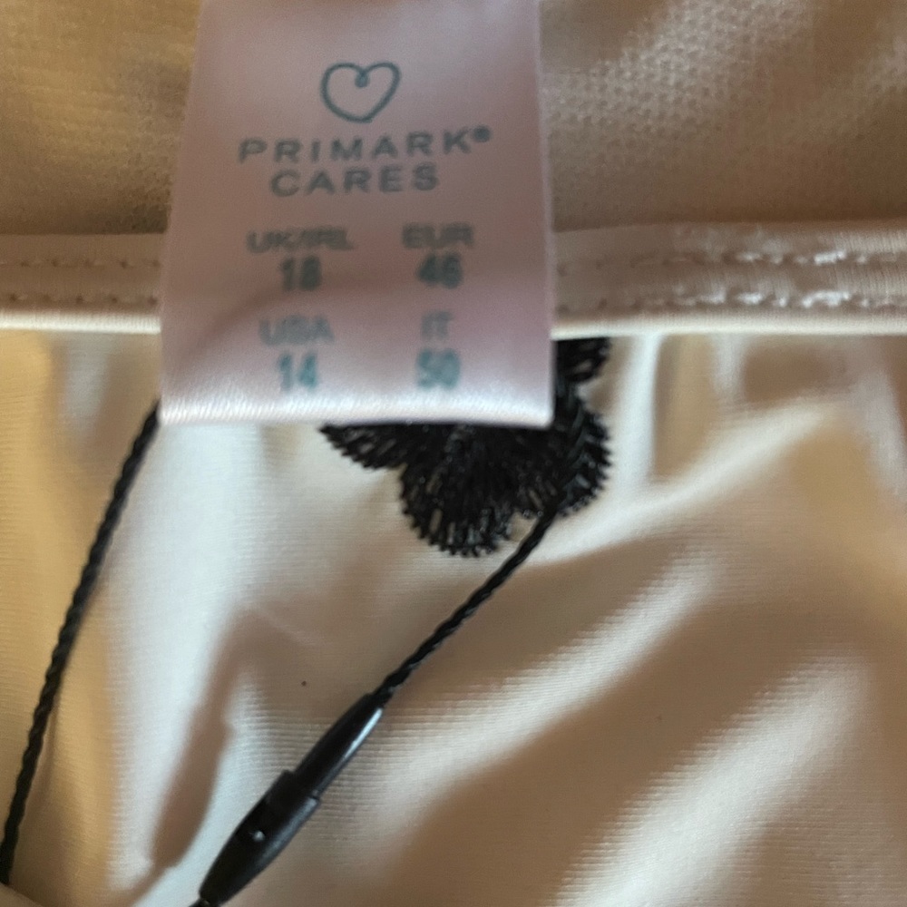 Primark - Picture 3 of 7